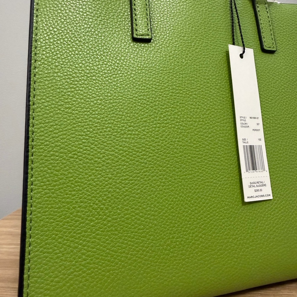 Marc Jacobs Green Pebbled Leather Tote Bag NWT
Easter Bag - Picture 15 of 15